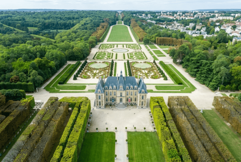 Cocker Spaniel en balade au Parc de Sceaux – jardin à la française et allées arborées en Hauts-de-Seine